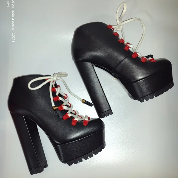 ON HOLD 🎀 Gucci "Kayla" Calfskin Lifford Lace Up Boots - Picture 2 of 16